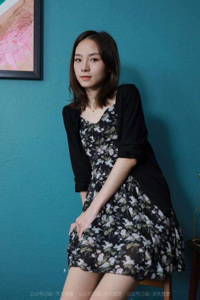 [IESS异思趣向]耽丝 030 小六的碎花短裙 [89P/106MB]插图2