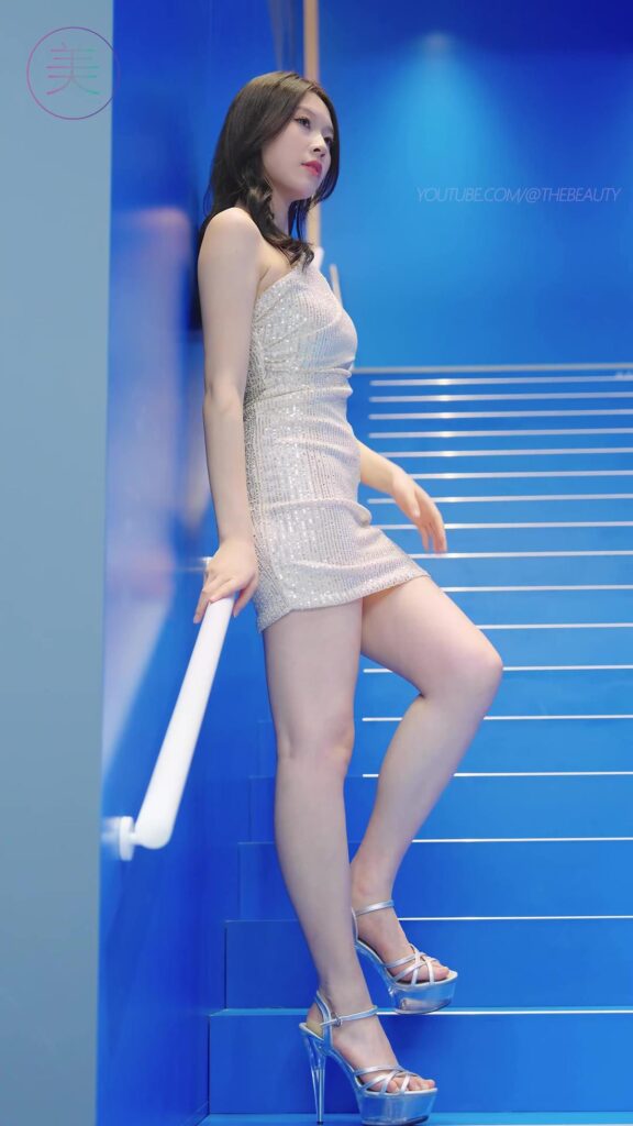 NO.0476 2023 广州车展 Racing Model 车模抖音网红随拍24[1V/184MB]插图2