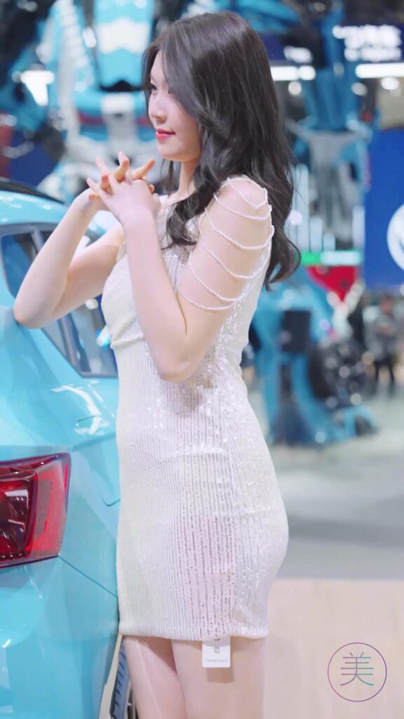 NO.0476 2023 广州车展 Racing Model 车模抖音网红随拍24[1V/184MB]插图3