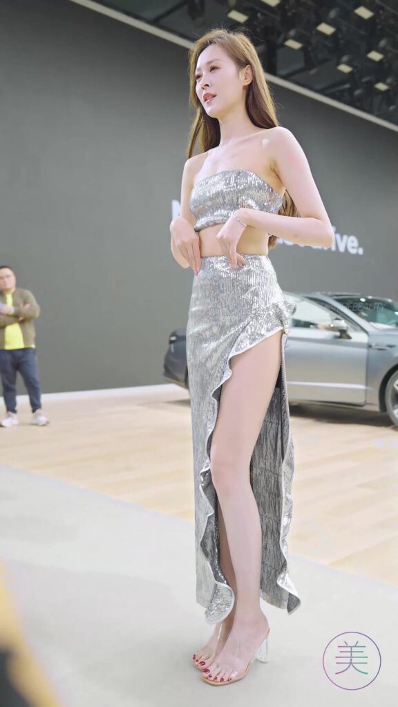 NO.0477 2023 广州车展 Racing Model 车模抖音网红随拍25[1V/284MB]插图2