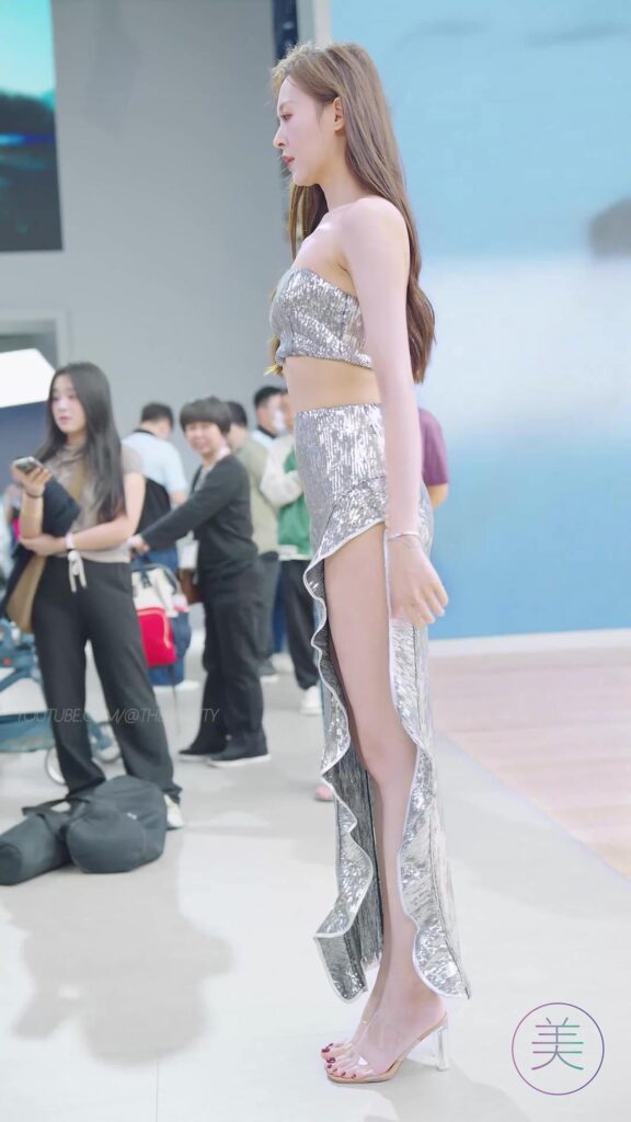 NO.0477 2023 广州车展 Racing Model 车模抖音网红随拍25[1V/284MB]插图1