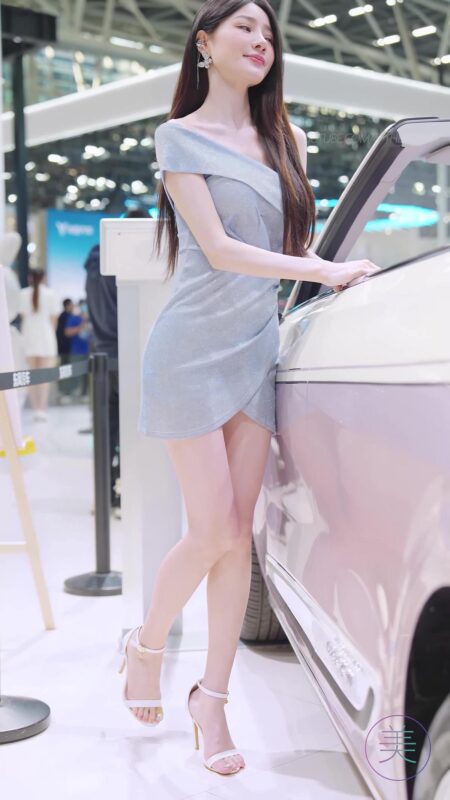 NO.0483 2023 广州车展 Racing Model 车模抖音网红随拍31[1V/401MB]-无料摄影圈