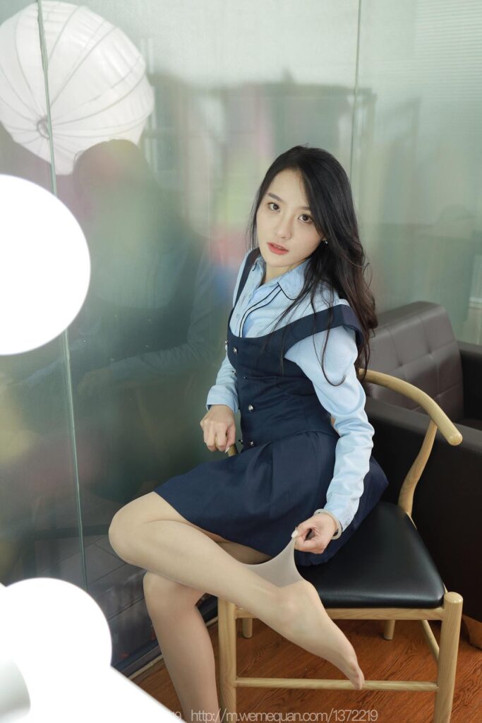 [IESS异思趣向] 2023.1.14 丝享家 1329 婉萍《镜前佳人》[83P/80MB]插图2