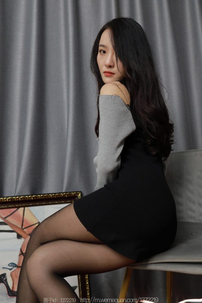 [IESS异思趣向] 2023.1.28 丝享家 1343 婉萍《长腿画中人》[72P/82MB]插图1