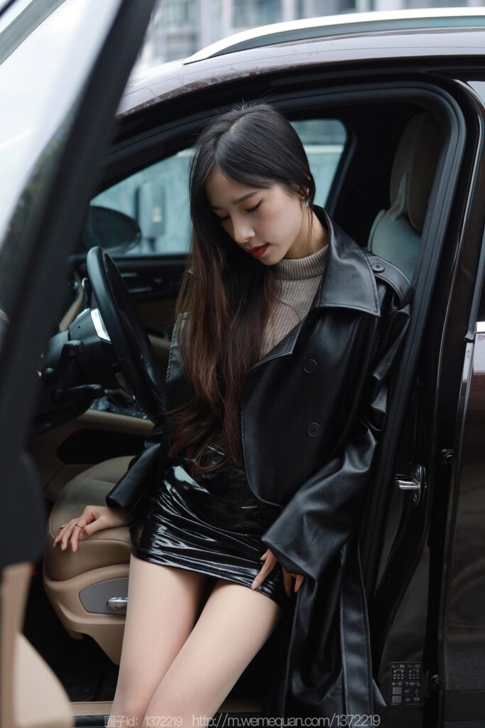 [IESS异思趣向] 2023.2.1 丝享家 1348 美子《狂野皮衣》[87P/89MB]插图3