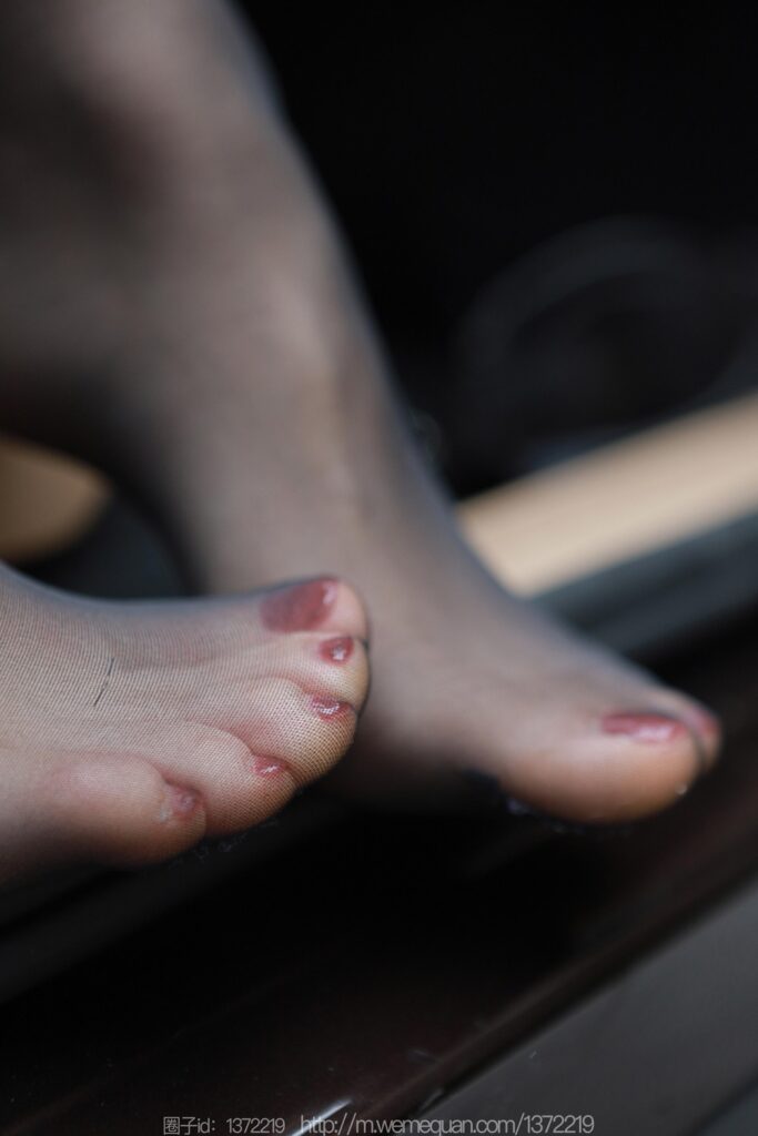 [IESS异思趣向] 2023.3.18 丝享家 1394 小婕《老板 来啦～》[84P/82MB]插图3