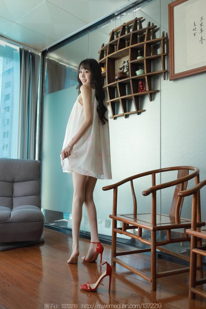 [IESS异思趣向] 2023.5.4 丝享家 1441 团团《红鞋肉斯》[87P/82MB]插图3