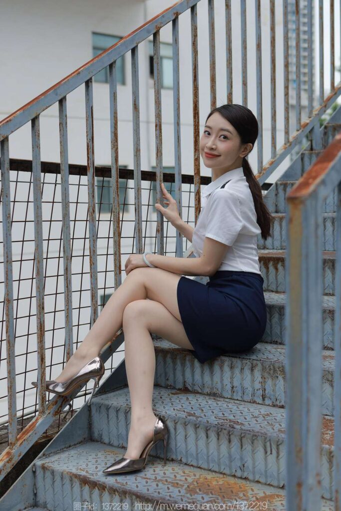 [IESS异思趣向] 2023.5.20 丝享家 1456 小婕《桌上的交易》[89P/86MB]插图1