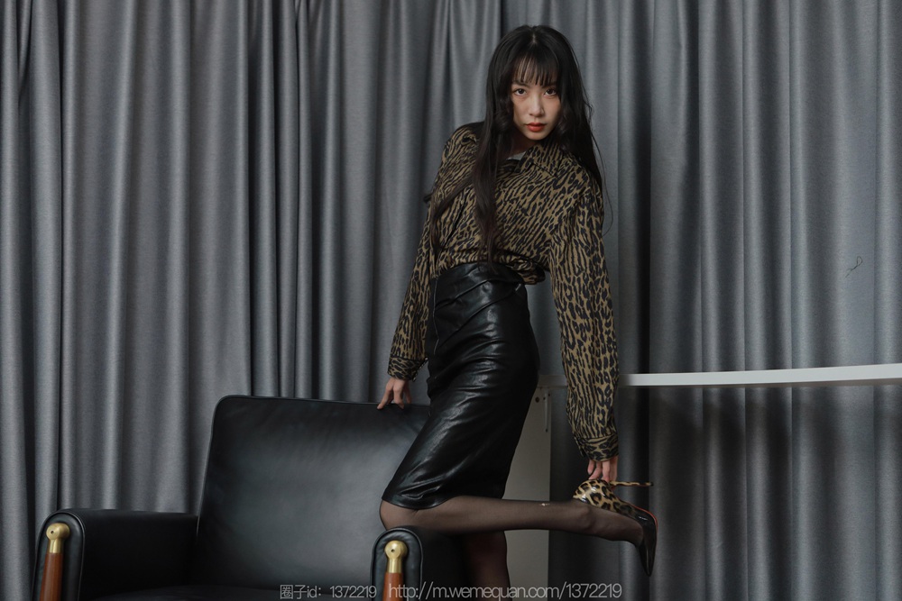 [IESS异思趣向] 2023.7.13 丝享家 1479 团团《黄金豹纹》[81P/86MB]插图2