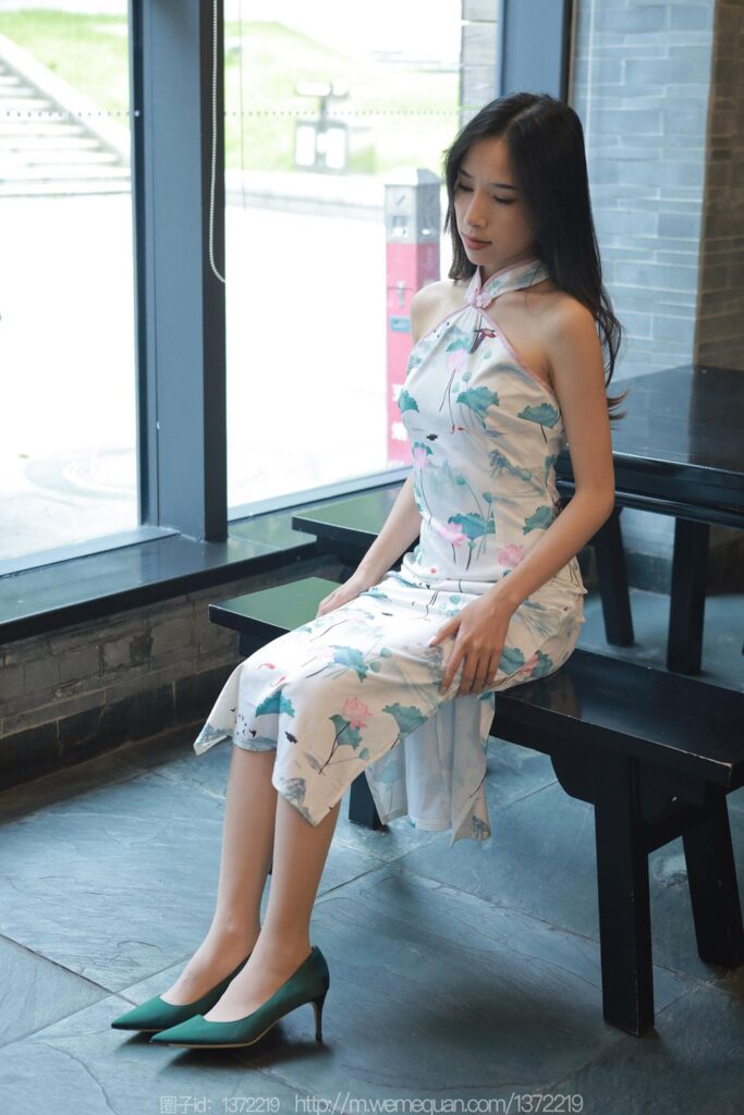 [IESS异思趣向] 2023.7.19 丝享家 1484 美子《绿鞋佳人》[86P/90MB]插图2