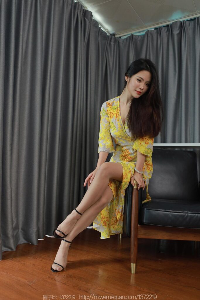 [IESS异思趣向] 2023.8.18 丝享家 1510 兔兔《黄色战袍》[82P/89MB]插图3