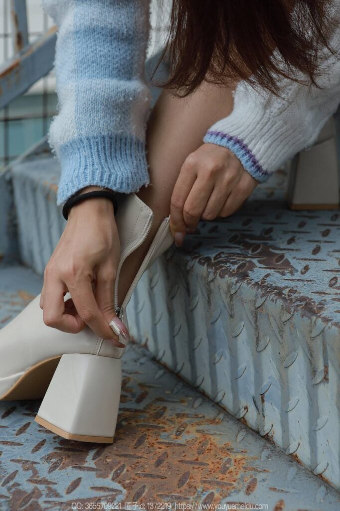 [IESS异思趣向] 2023.10.13 丝享家 1558 兔兔《亲密女友》[86P/88MB]插图2