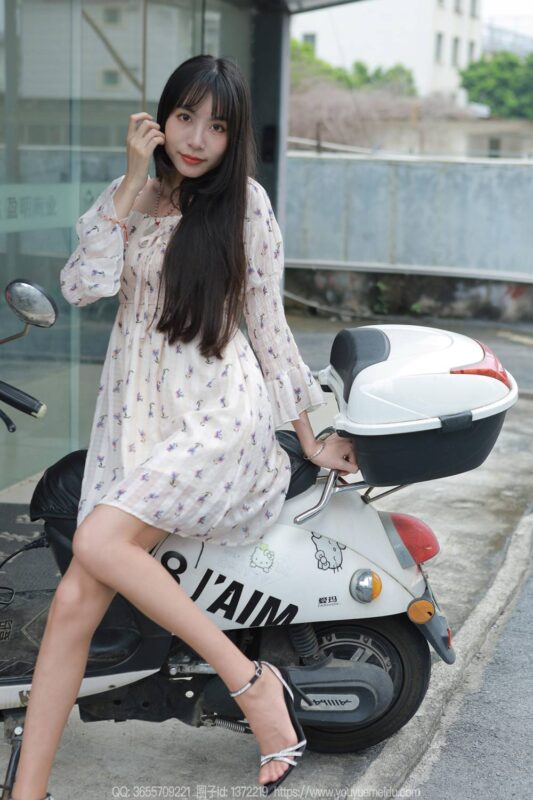 [IESS异思趣向] 2023.10.15 丝享家 1559 团团《风吹裙子》[82P/82MB]-无料摄影圈