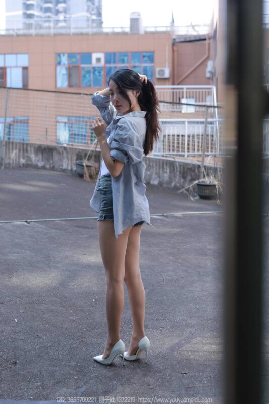 [IESS异思趣向] 2023.10.30 丝享家 1572 婉萍《超短牛仔裤》[83P/90MB]-无料摄影圈