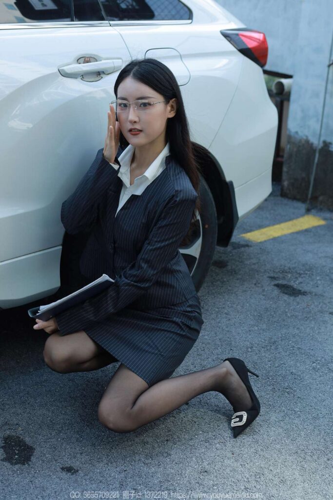 [IESS异思趣向] 2023.11.03 丝享家 1576 小宝《懂事早到女人》[88P/101MB]插图2