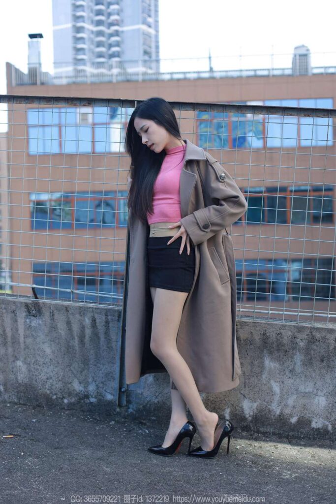 [IESS异思趣向] 2023.11.19 丝享家 1589 美子《风衣的季节》[89P/105MB]插图1