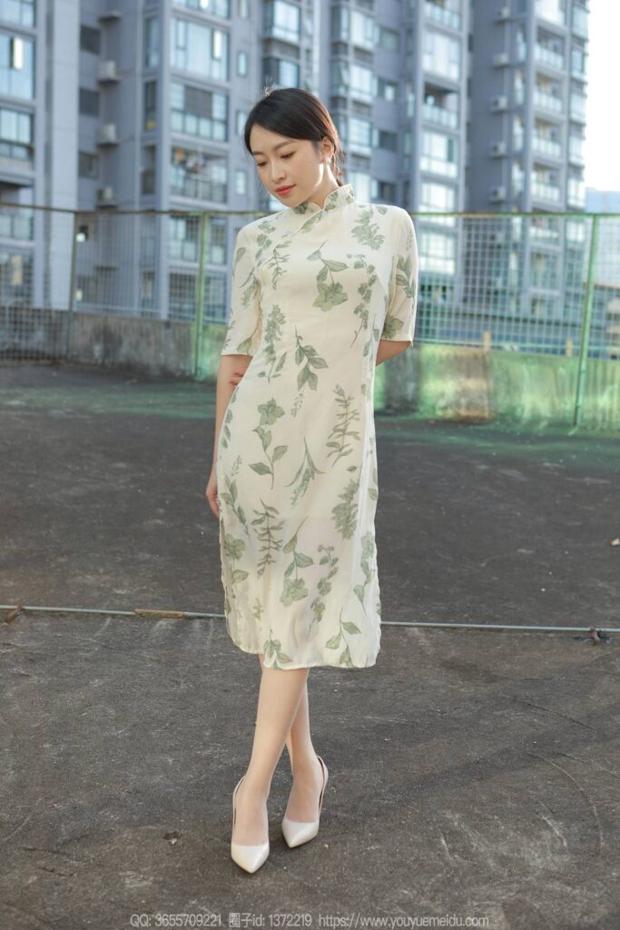 [IESS异思趣向] 2023.11.24 丝享家 1594 小婕《薄如蝉翼》[85P/102MB]插图2