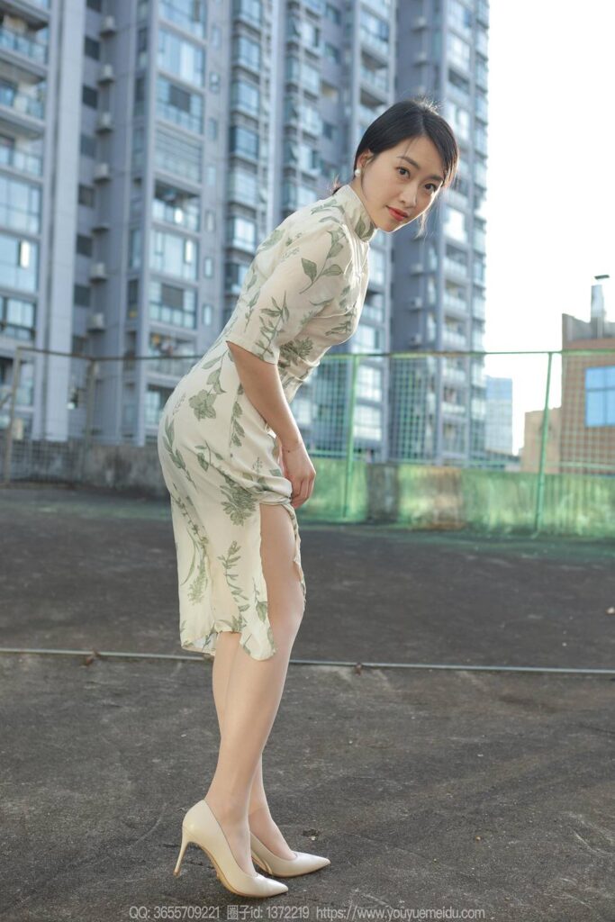 [IESS异思趣向] 2023.11.24 丝享家 1594 小婕《薄如蝉翼》[85P/102MB]插图1