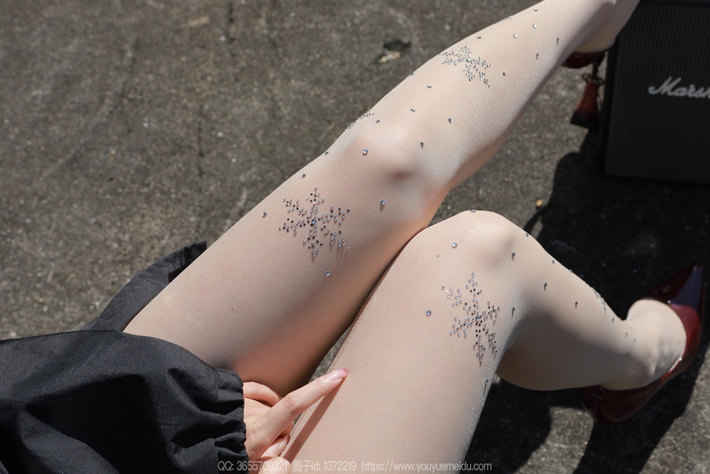 [IESS异思趣向] 2023.12.07 丝享家 1605 婉萍《晒晒太阳》[86P/103MB]插图2