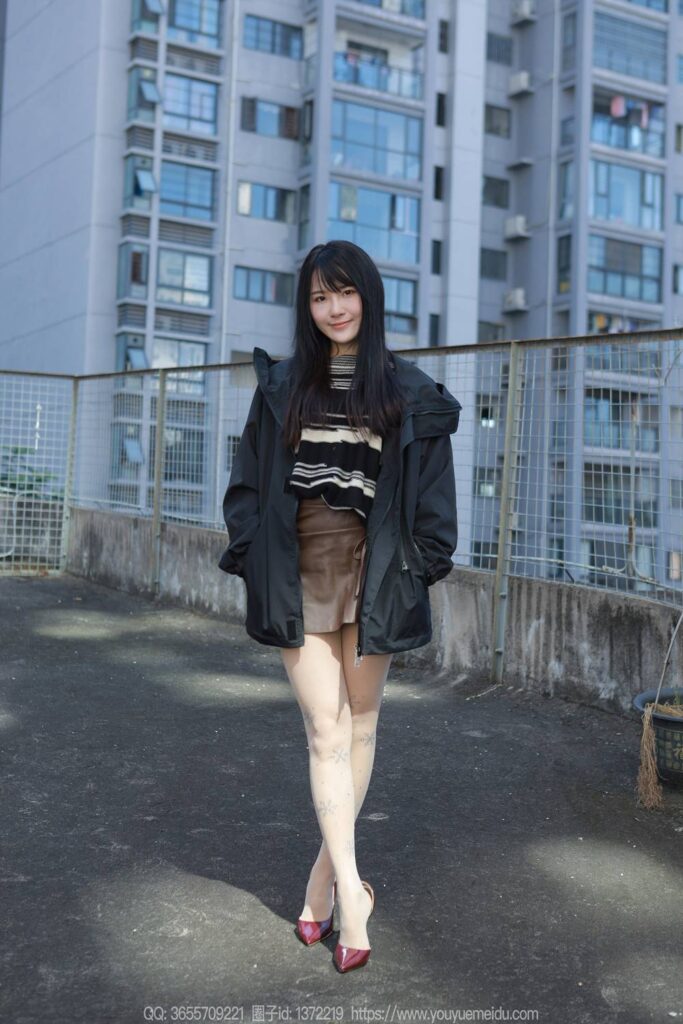 [IESS异思趣向] 2023.12.07 丝享家 1605 婉萍《晒晒太阳》[86P/103MB]插图