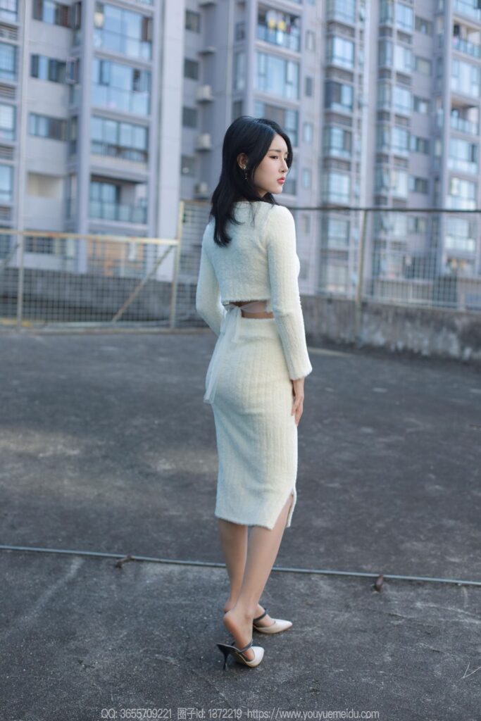 [IESS异思趣向] 2023.12.13 丝享家 1610 小宝《雪白的毛衣》[84P/77MB]插图2