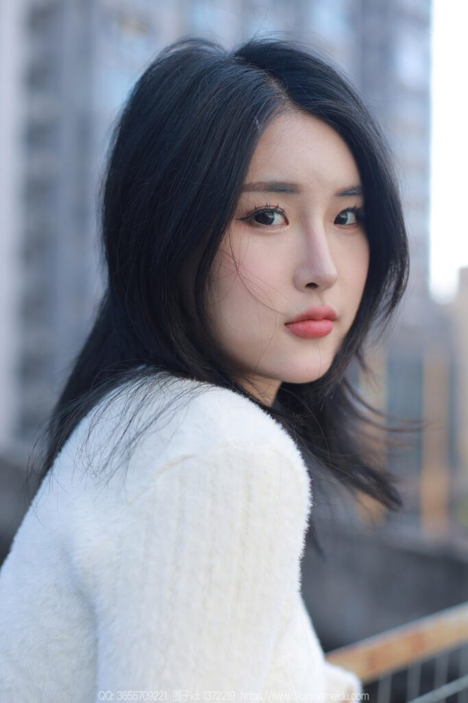 [IESS异思趣向] 2023.12.13 丝享家 1610 小宝《雪白的毛衣》[84P/77MB]插图1