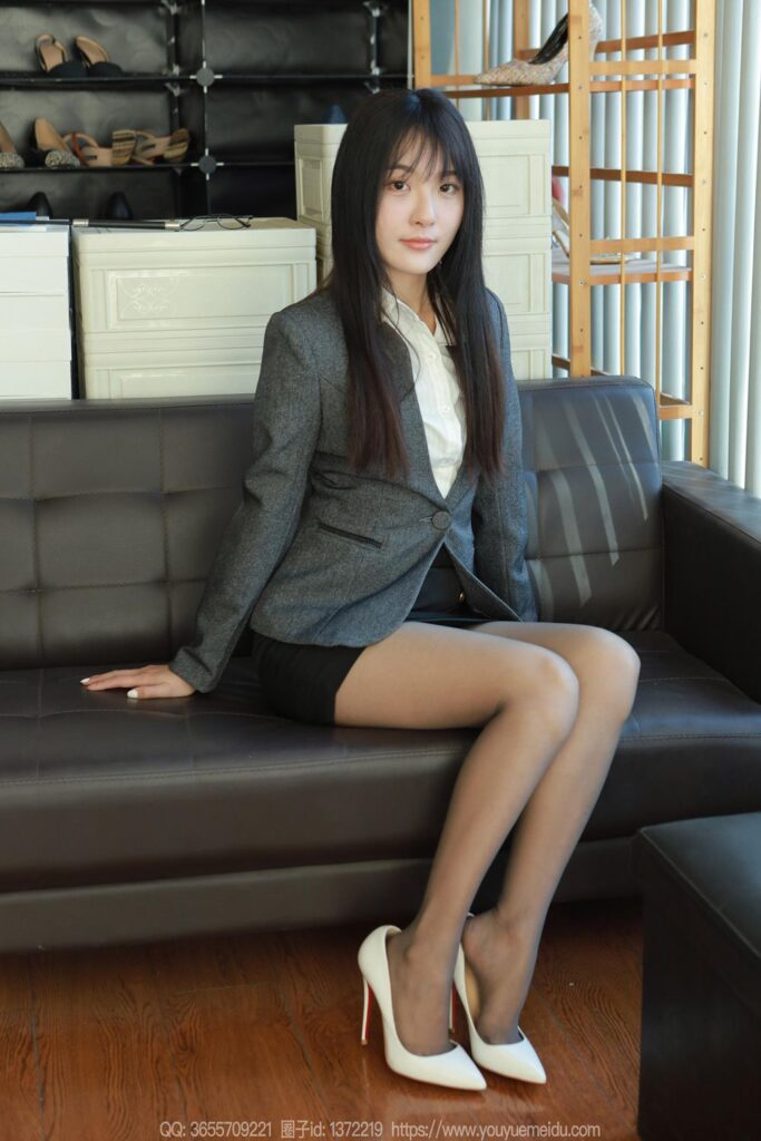 [IESS异思趣向] 2024.01.09 丝享家 1633 婉萍《温柔的斯》[83P/80MB]插图1