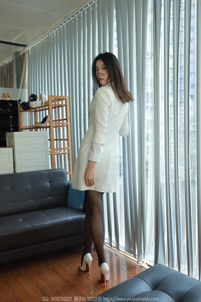 [IESS异思趣向] 2024.01.15 丝享家 1638 小九《反差女秘》[85P/77MB]插图3