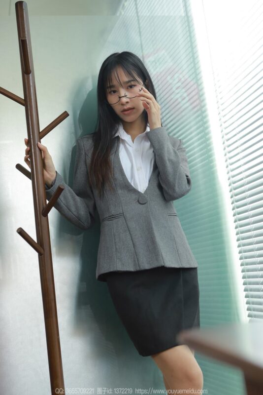 [IESS异思趣向] 2024.03.15 丝享家 1690 美子《斯来想去》[83P/65MB]-无料摄影圈