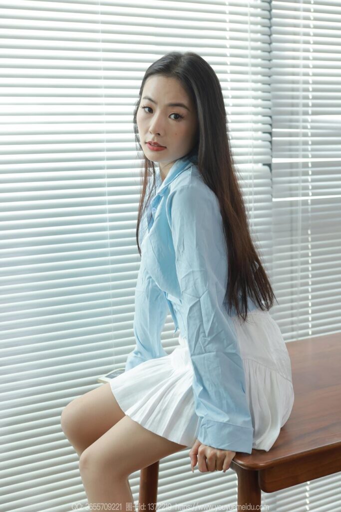 [IESS异思趣向] 2024.04.03 丝享家 1706 小金《百褶短裙》[88P/72MB]插图2