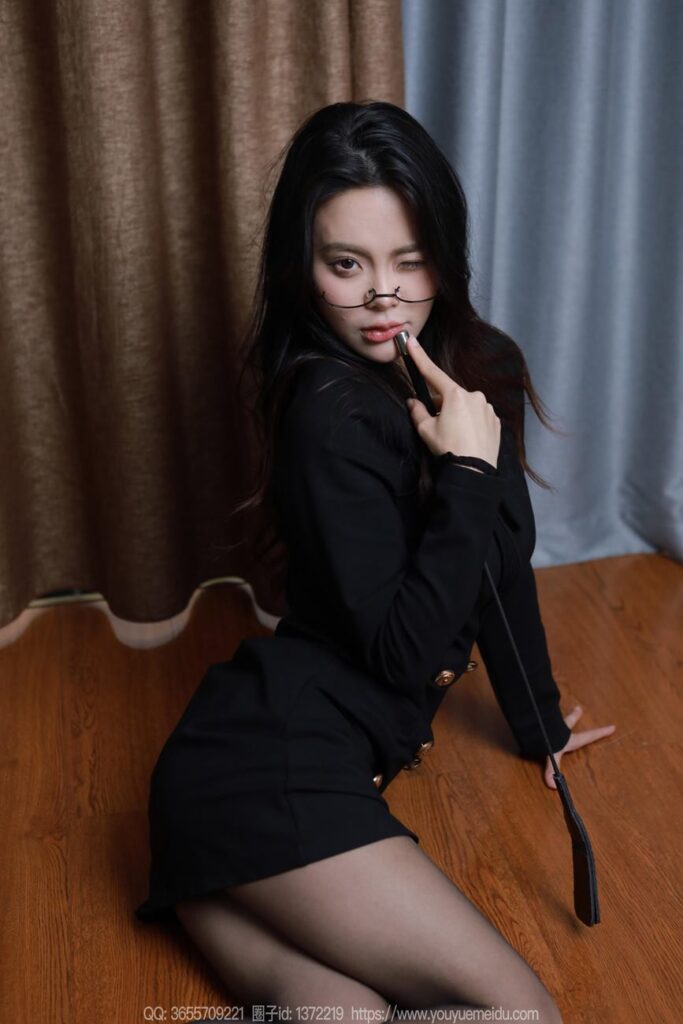 [IESS异思趣向] 2024.04.12 丝享家 1714 兔兔《魅惑黑衣》[84P/79MB]插图3