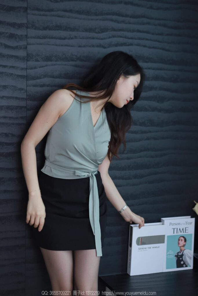 [IESS异思趣向] 2024.04.19 丝享家 1720 小婕《嘿丝秘书》[86P/70MB]插图2