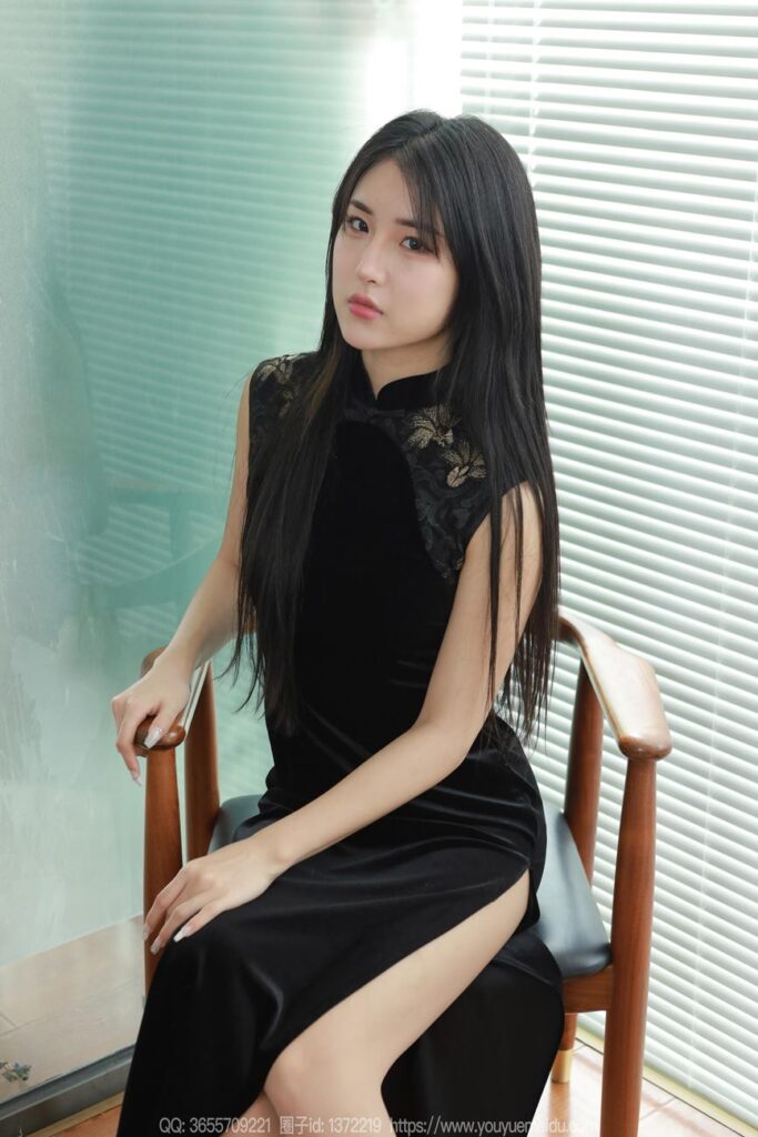 [IESS异思趣向] 2024.04.21 丝享家 1721 小宝《黑长直》[86P/71MB]插图2