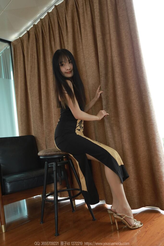 [IESS异思趣向] 2024.05.23 丝享家 1749 婉萍《中式包臀裙》[88P/77MB]插图2