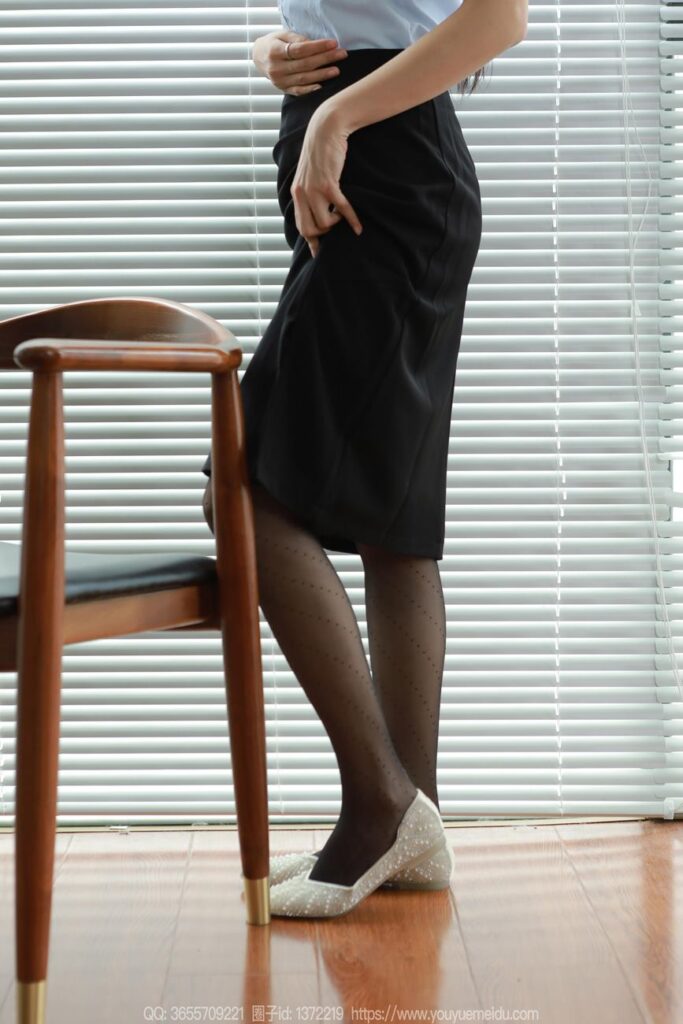 [IESS异思趣向] 2024.06.12 丝享家 1766 小宝《迷人波点》[78P/67MB]插图3