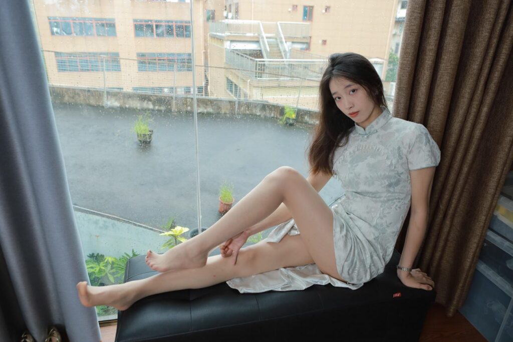 [IESS异思趣向] 2024.07.01 丝享家 1782 小九《长腿旗袍（下）》[82P/70MB]插图2