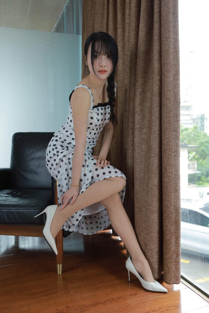 [IESS异思趣向] 2024.07.03 丝享家 1784 婉萍《波点姑娘》[84P/75MB]插图2