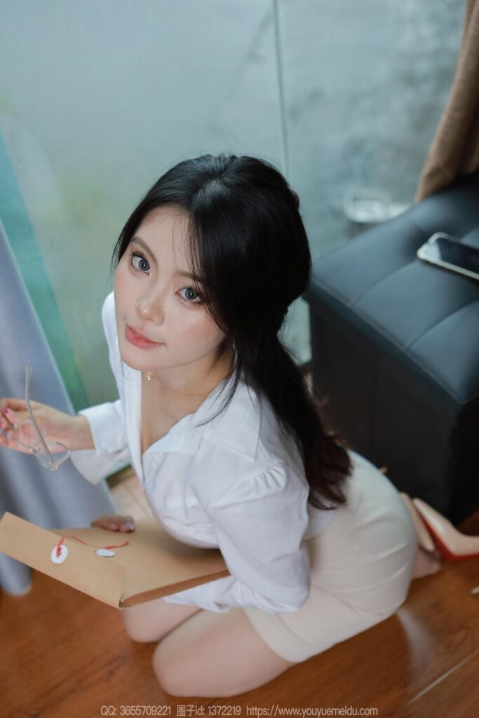 [IESS异思趣向] 2024.07.25 丝享家 1803 兔兔《白衣职业（下）》[82P/66MB]插图2