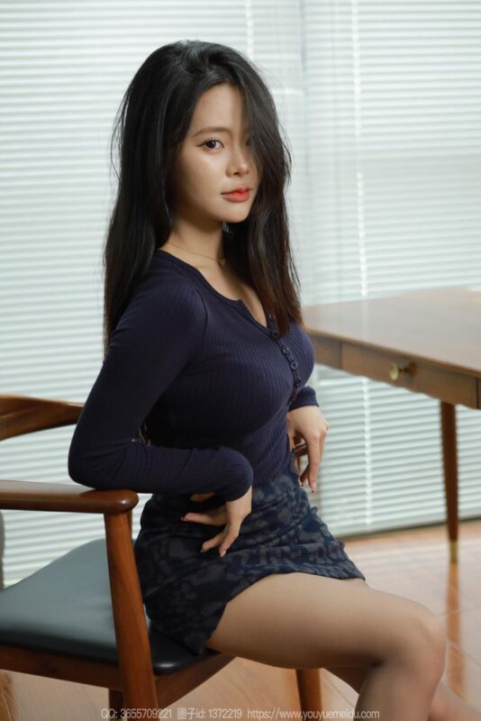 [IESS异思趣向] 2024.08.06 丝享家 1813 兔兔《花纹短裙（下）》[82P/65MB]-无料摄影圈