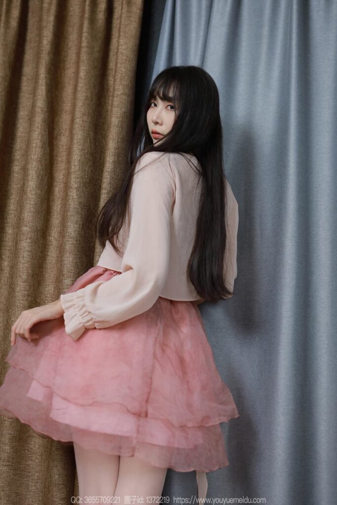 [IESS异思趣向] 2024.08.08 丝享家 1815 团团《粉白渐变（下）》[88P/83MB]插图1