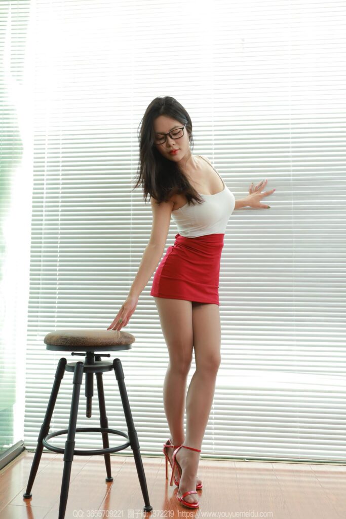 [IESS异思趣向] 2024.10.17 丝享家 1874 兔兔《白色吊带（上）》[88P/77MB]插图1