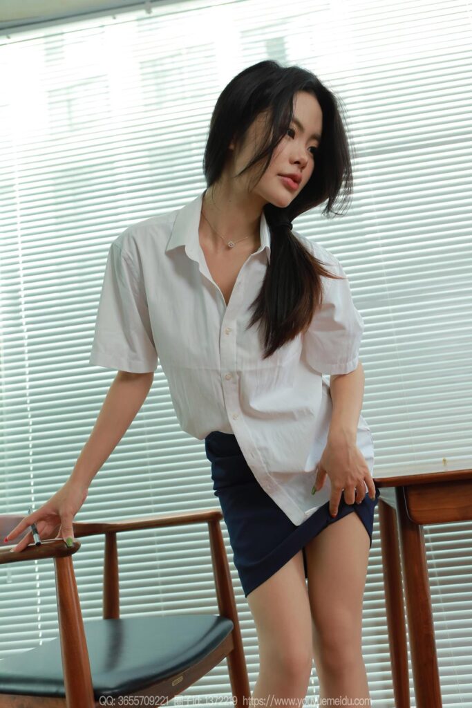 [IESS异思趣向] 2024.10.24 丝享家 1880 兔兔《纯欲白衣》[89P/75MB]插图3