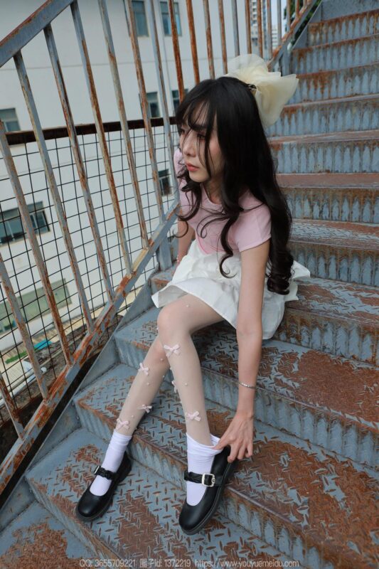 [IESS异思趣向] 2024.10.27 丝享家 1882 团团《破洞而出》[90P/98MB]-无料摄影圈