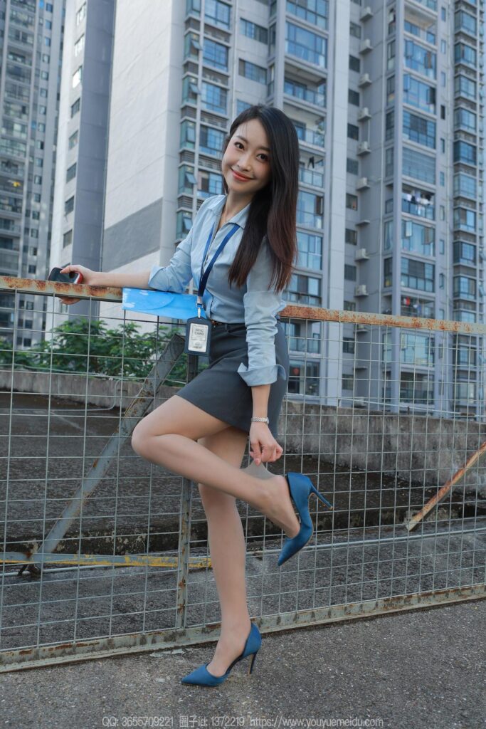 [IESS异思趣向] 2024.10.29 丝享家 1884 小婕《蓝衣OL（上）》[88P/122MB]插图1