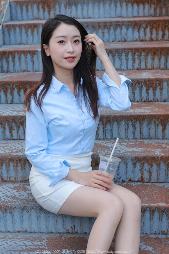 [IESS异思趣向] 2024.12.03 丝享家 1914 小婕《白色短裙（上）》[83P/96MB]插图