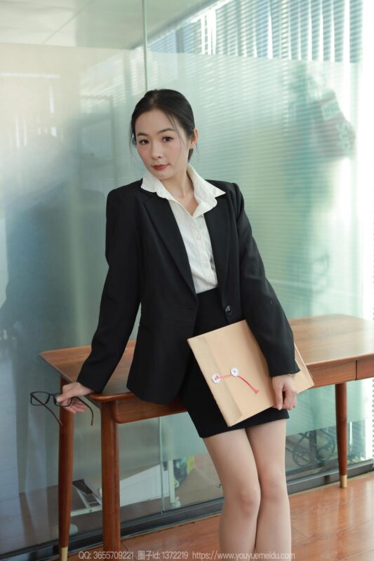 [IESS异思趣向] 2024.12.09 丝享家 1919 小金《肉丝主管》[97P/69MB]-无料摄影圈