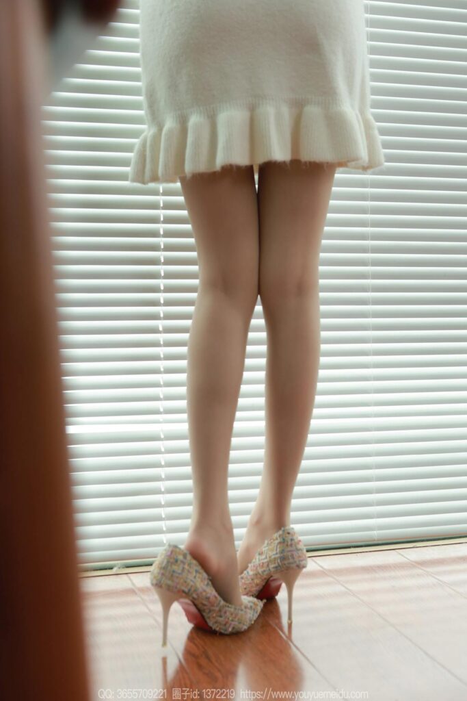 [IESS异思趣向] 2024.12.23 丝享家 1931 团团《白裙肉丝》[89P/68MB]插图1