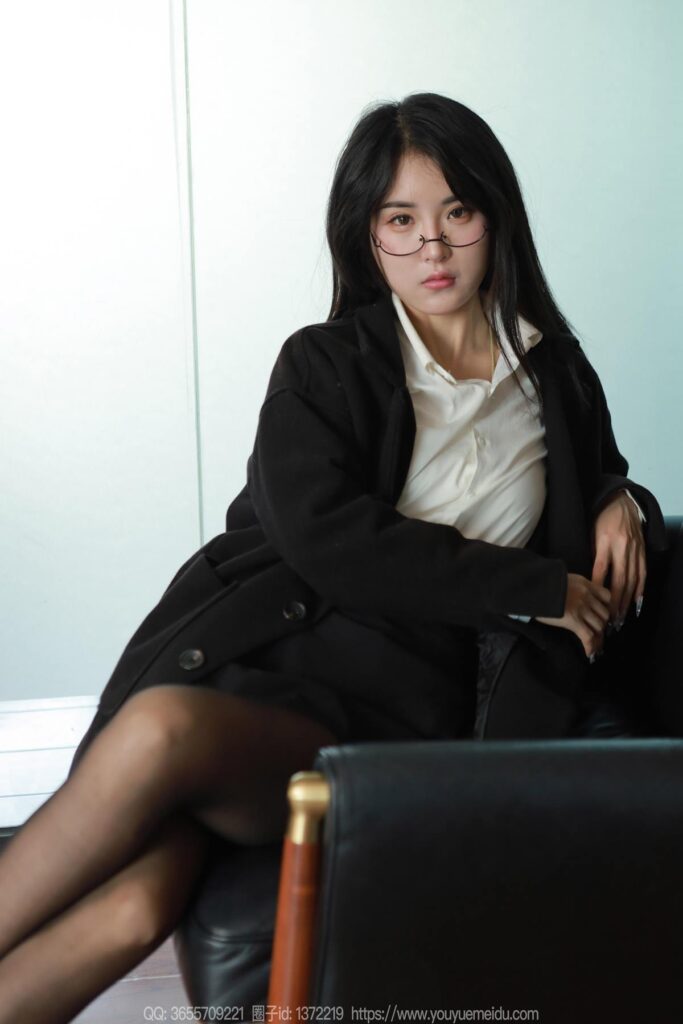 [IESS异思趣向] 2024.12.29 丝享家 1936 小宝《黑色外套（下）》[66P/55MB]插图3