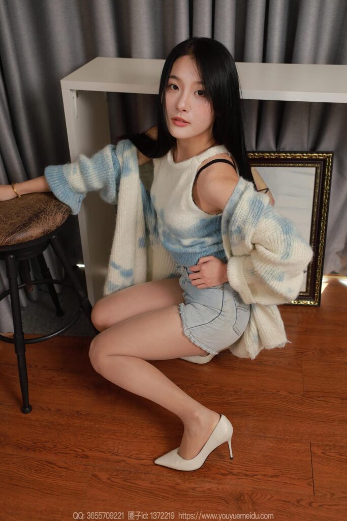 [IESS异思趣向] 2025.01.03 丝享家 1941 婉萍《蓝白毛衣（上）》[90P/95MB]插图3