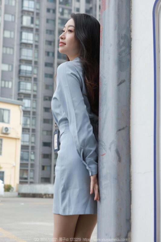 [IESS异思趣向] 2025.01.19 丝享家 1954 小婕《停车场（上）》[88P/102MB]-无料摄影圈